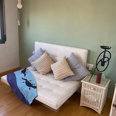 Double In Shared - Private Space In Centre לינה וארוחת בוקר