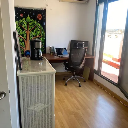 Couette-café Double In Shared - Private Space In Centre *
